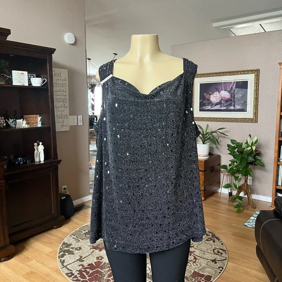 Avenue shiny black sleeveless blouse-size 26/28-NWT - Picture 5 of 10